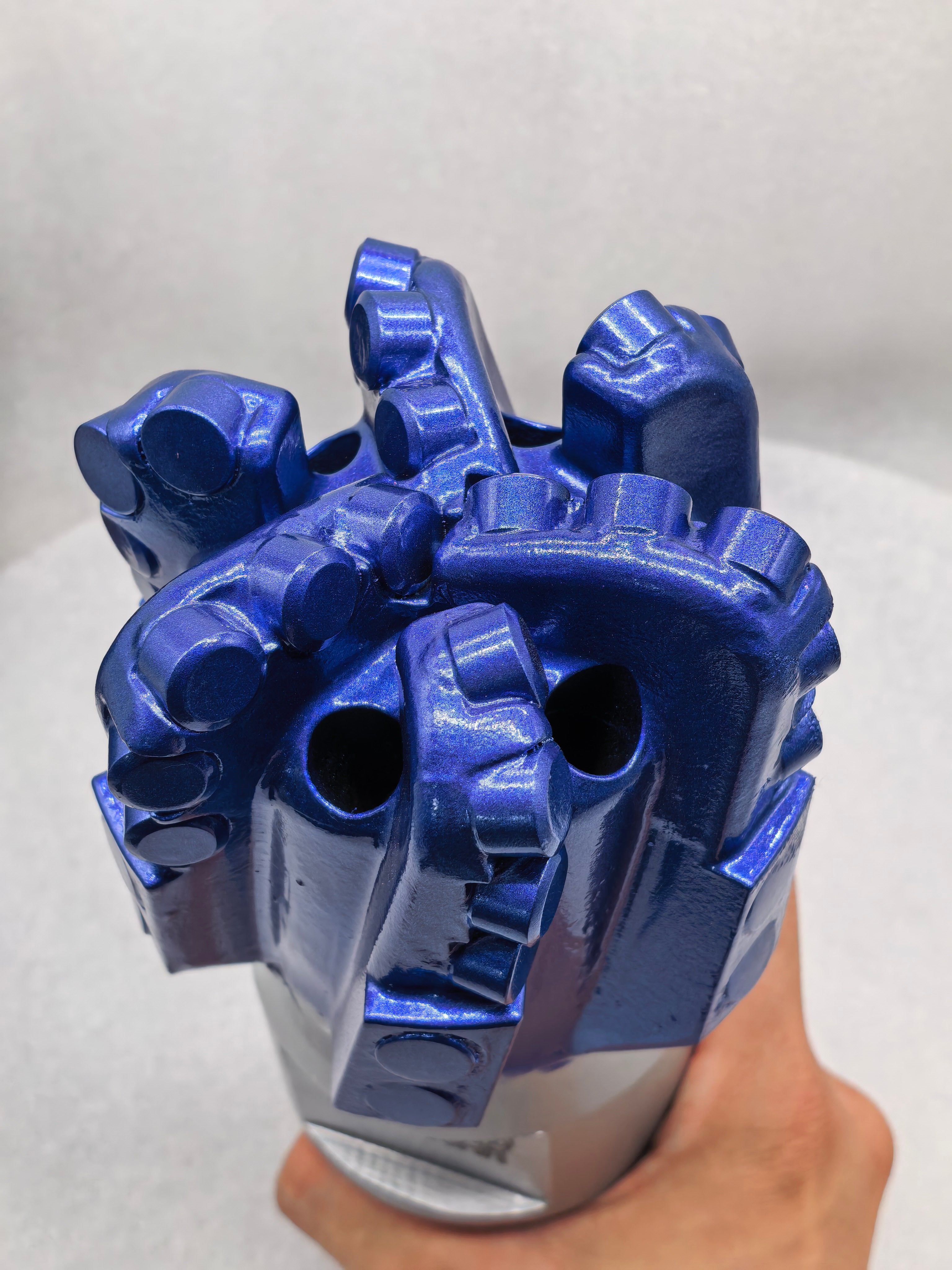 6-wing arc profile PDC drill bit - image 5