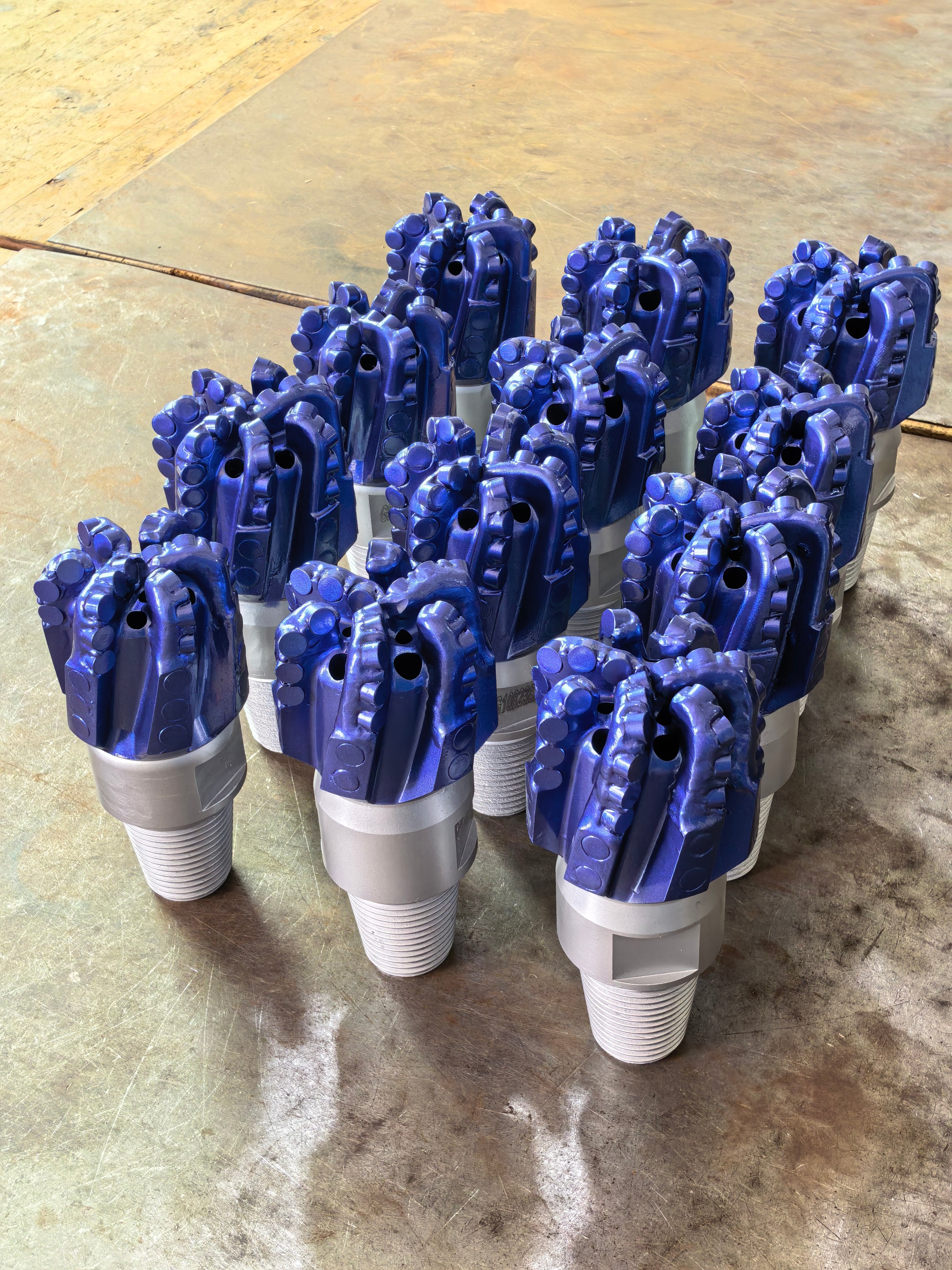 6-wing arc profile PDC drill bit - image 7